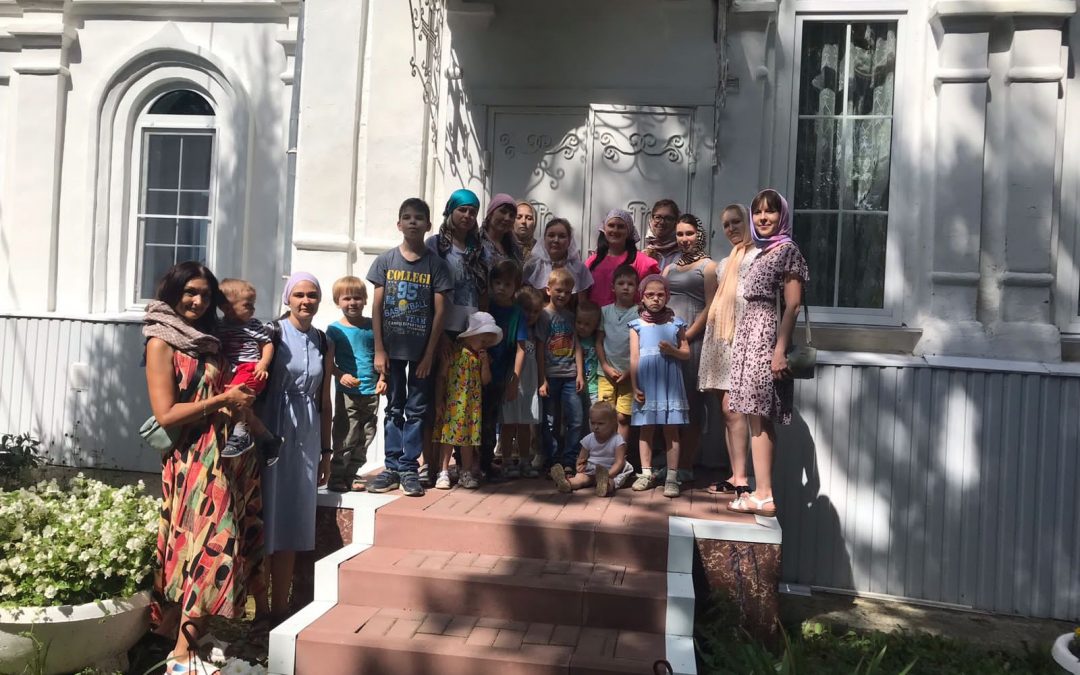 ГБУЗ Республики Мордовия «Родильный дом» организовал экскурсионно-паломническую поездку для беременных женщин с детьми
